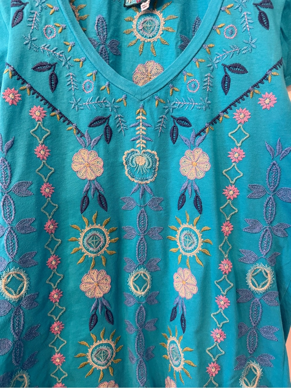 Johnny Was Los Angeles Turquoise Embroidered V-Neck Tee XS Boho Top - Picture 3 of 6